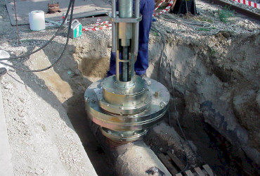 Holes in pressure and on-line stops